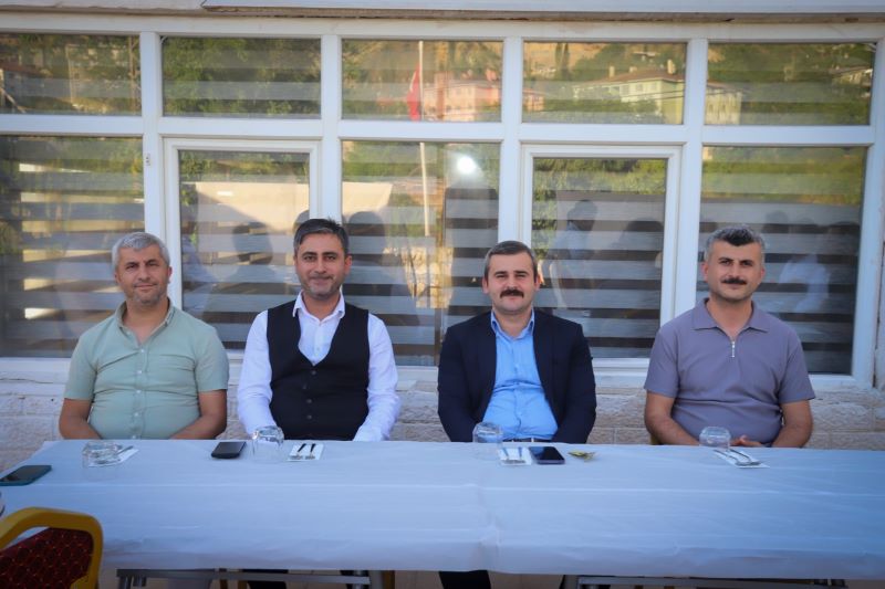 İlçe Milli Eğitim Müdürlüğümüz ve okul idarecilerimiz tarafından Kaymakamımız Sayın Mert KUMCU onuruna veda yemeği düzenlendi.